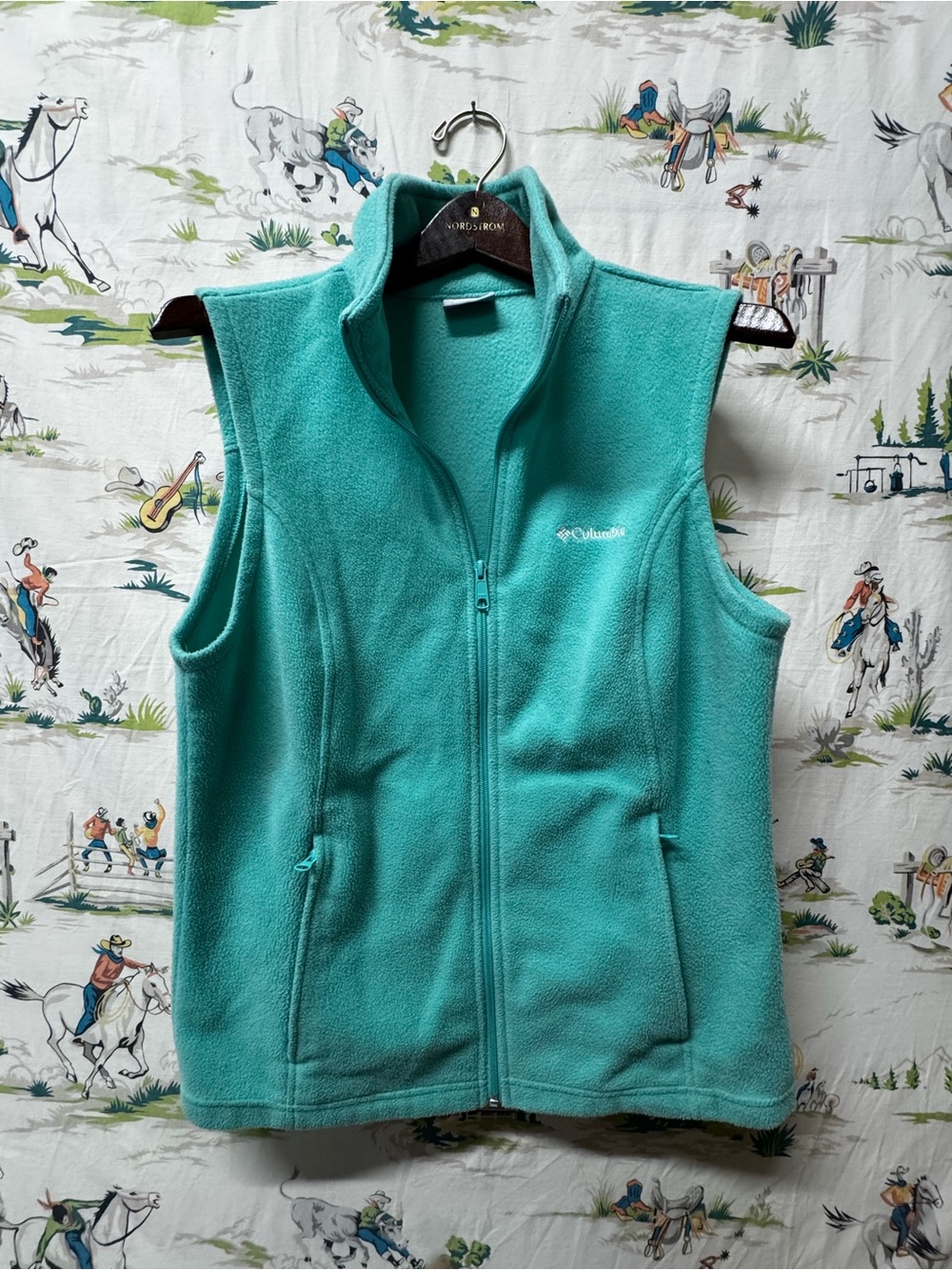 Columbia Women's Teal Fleece Vest - Zip Front size large